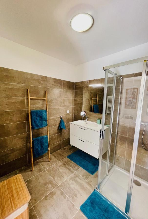 Ajaccio T2 grand standing neuf - centre ville et plages - 4 personnes - parking privé Exterior foto